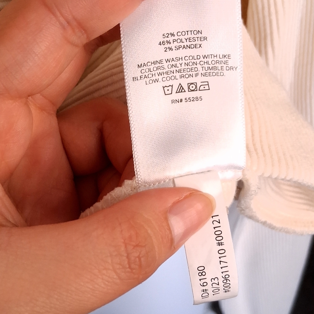 Express Cream Color Women Sweater, Size Large - Picture 14 of 14